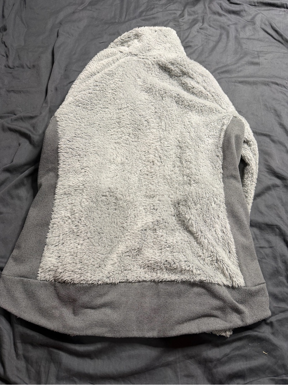 The North Face Women’s Light Gray Plush Teddy Fleece Jacket - Picture 4 of 4